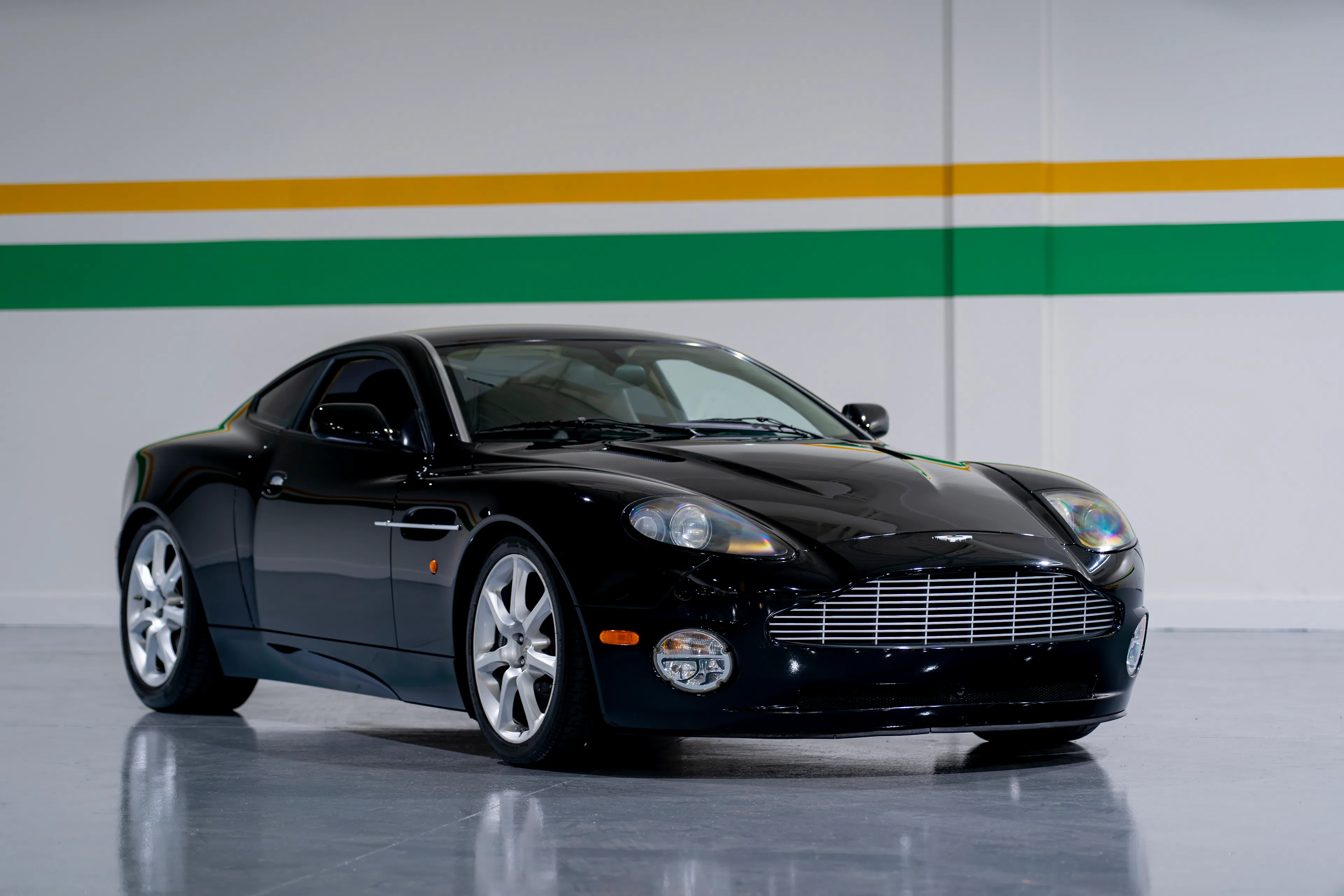 2004 Aston Martin Vanquish