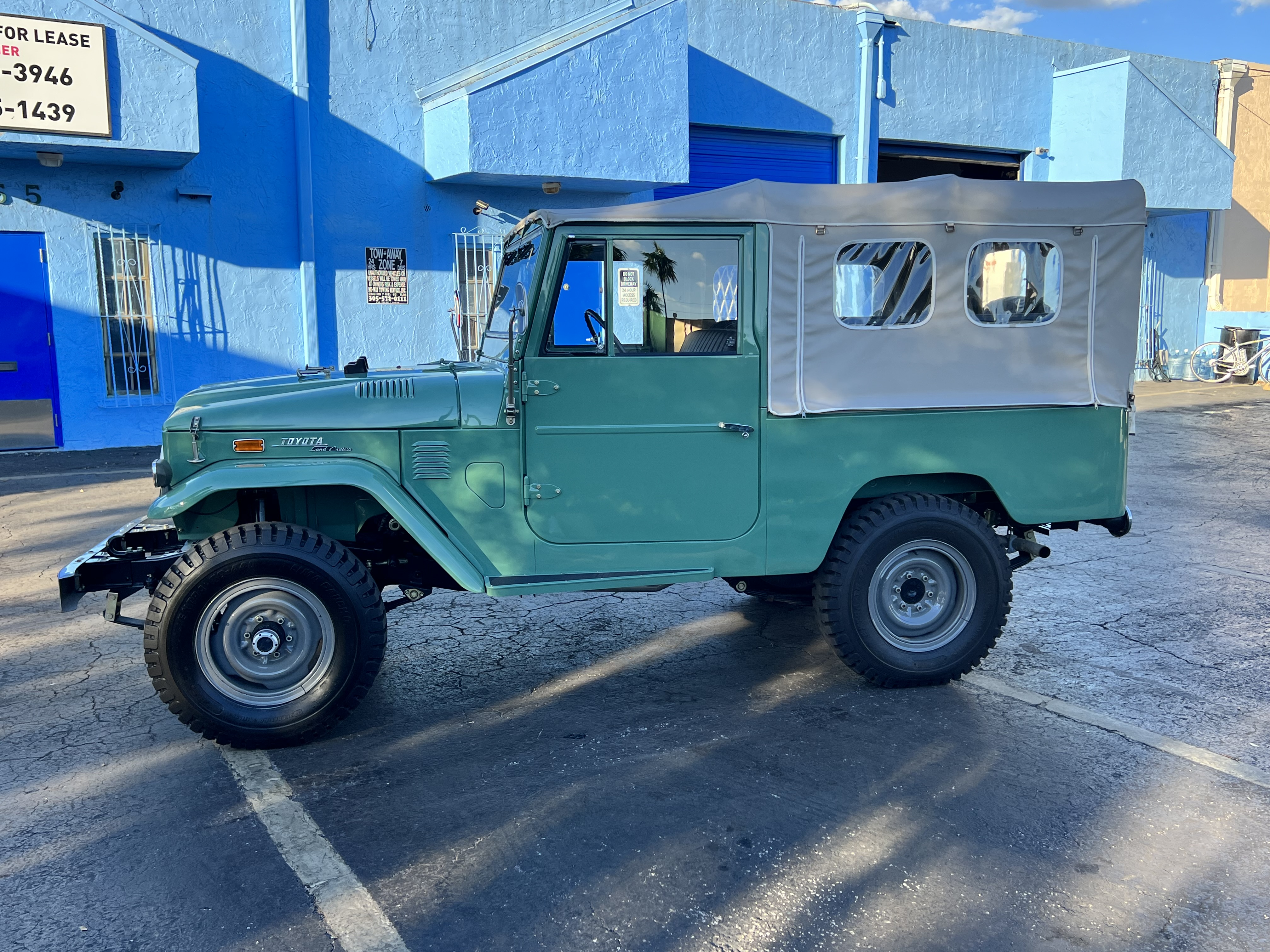1973 Toyota Land Cruiser FJ43