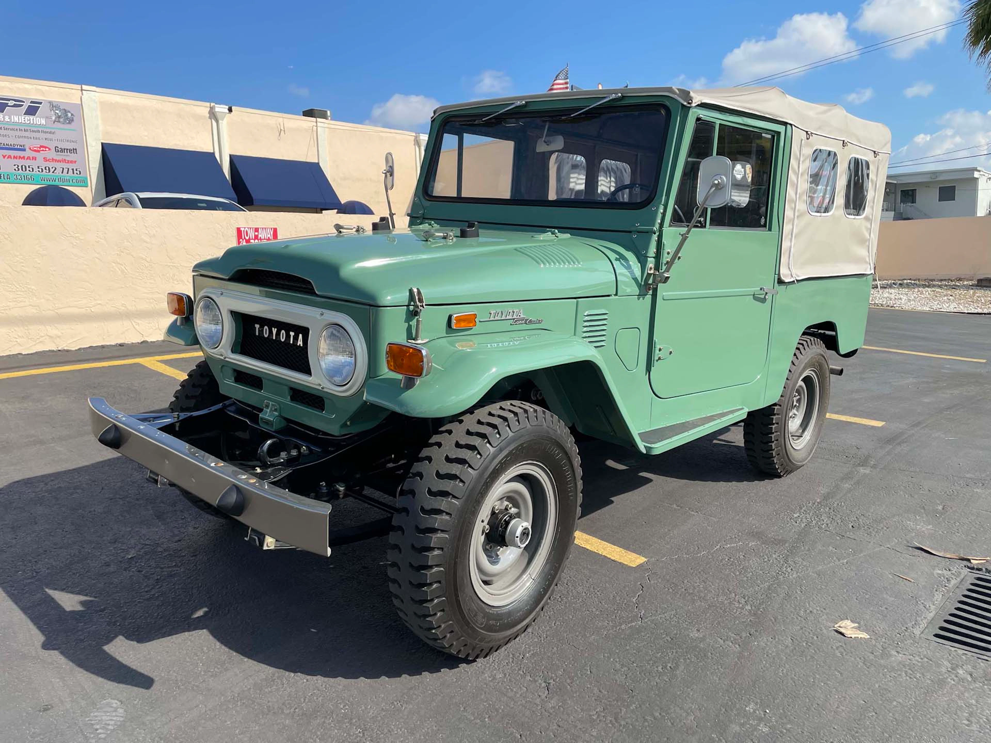 1973 Toyota Land Cruiser FJ43
