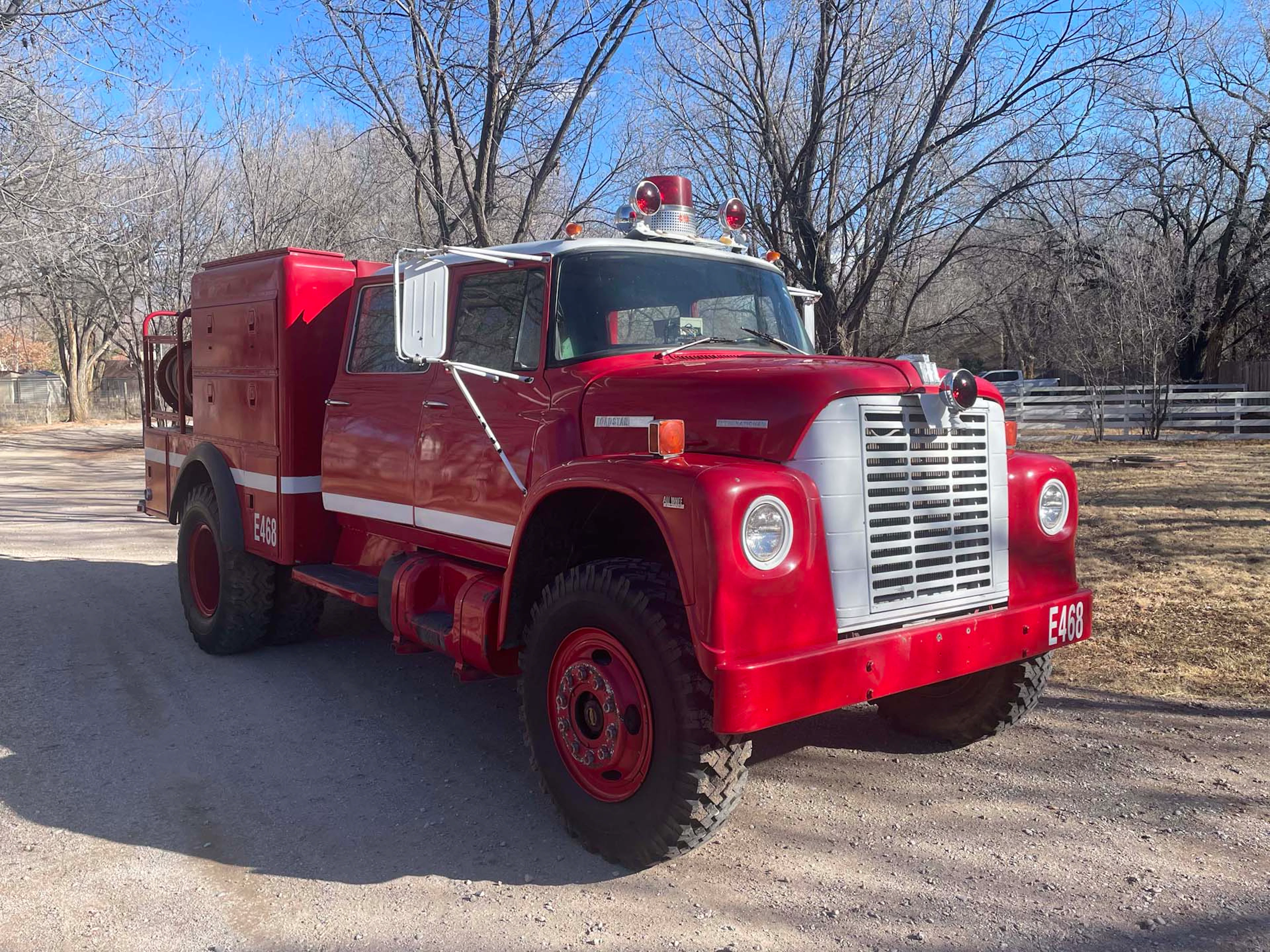1971 International Loadstar 1700 Travelcrew 4x4 Fire Truck