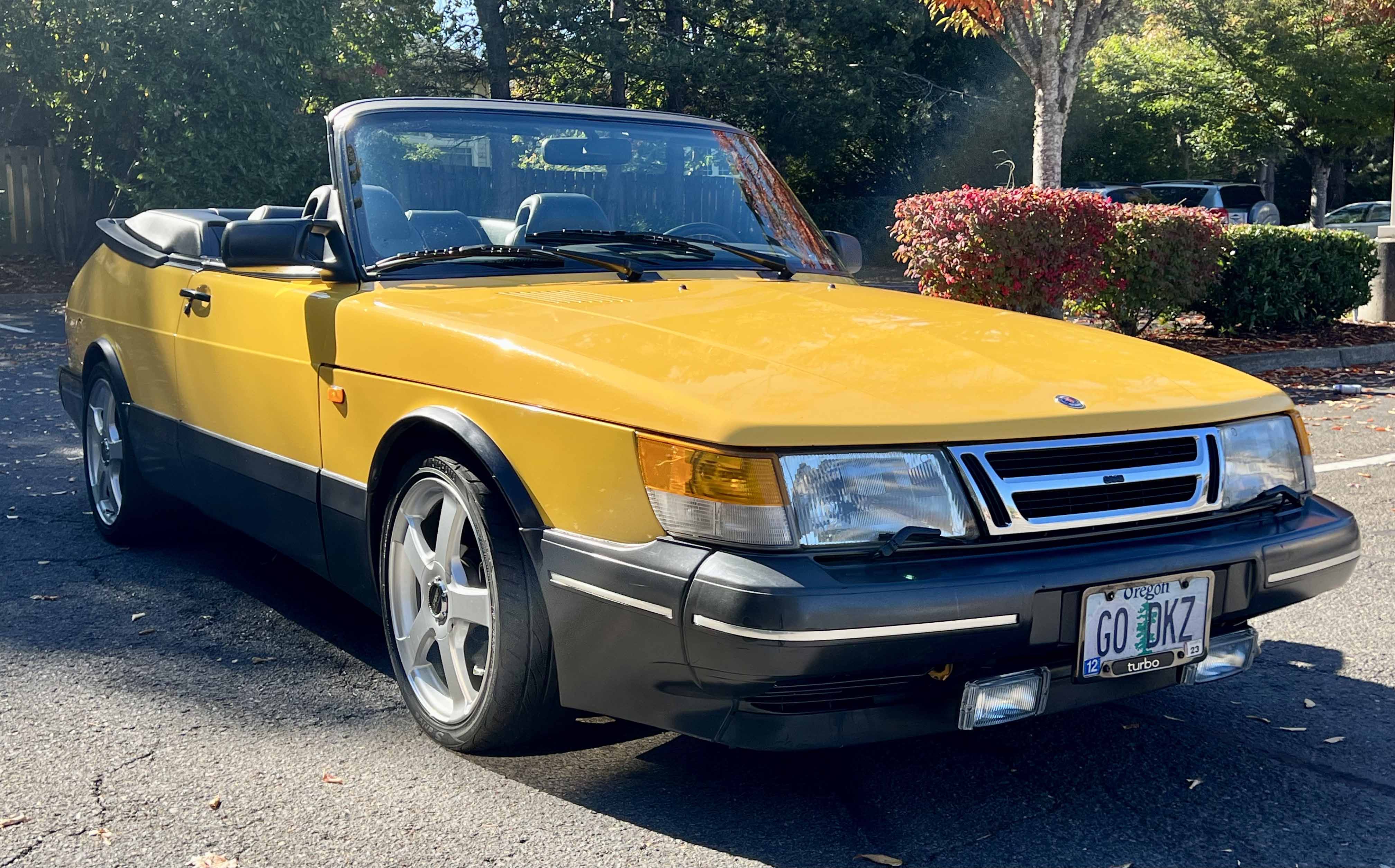 1991 Saab 900 SE Turbo Convertible Five-Speed