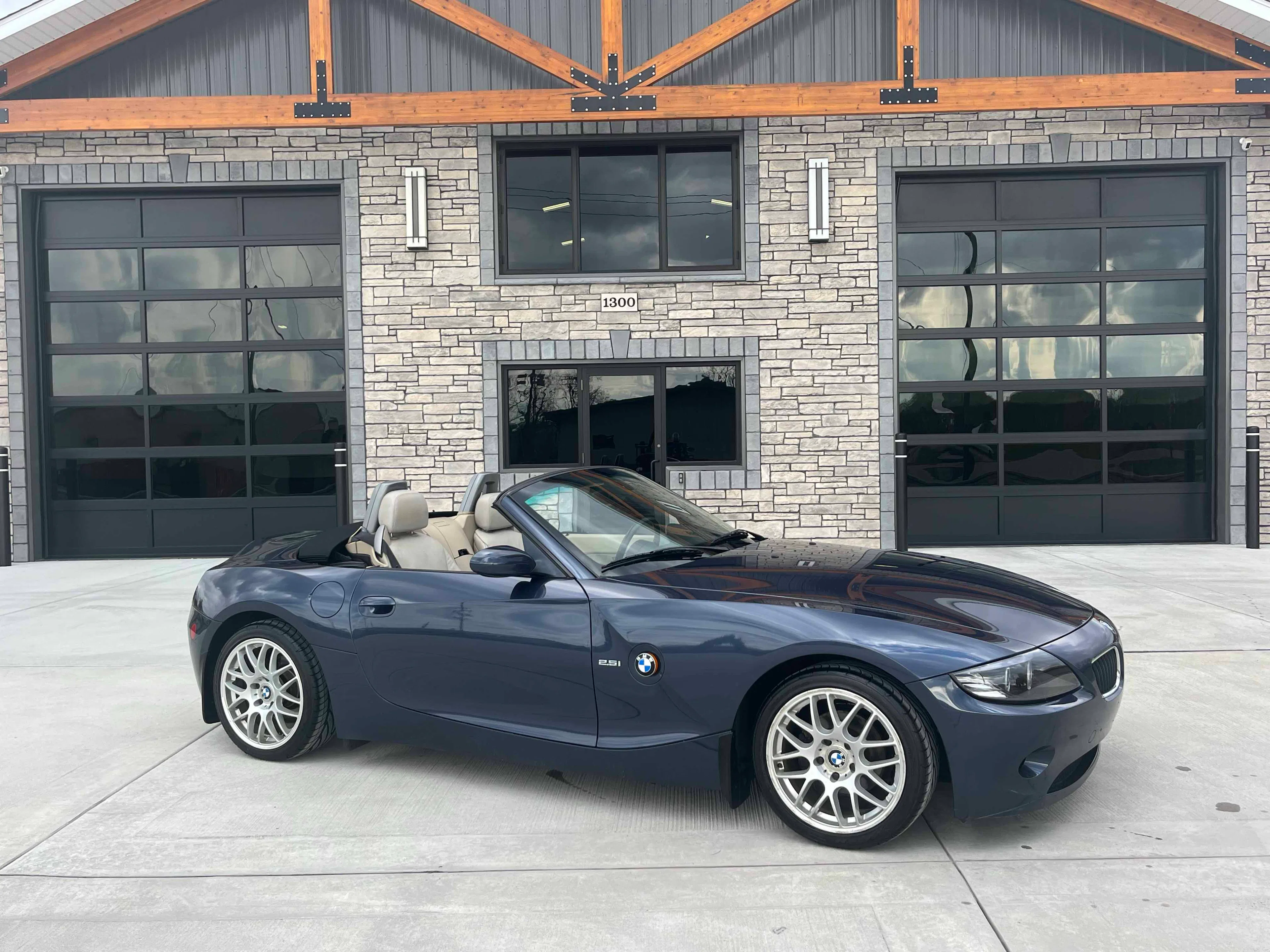 2004 BMW Z4 2.5i Roadster