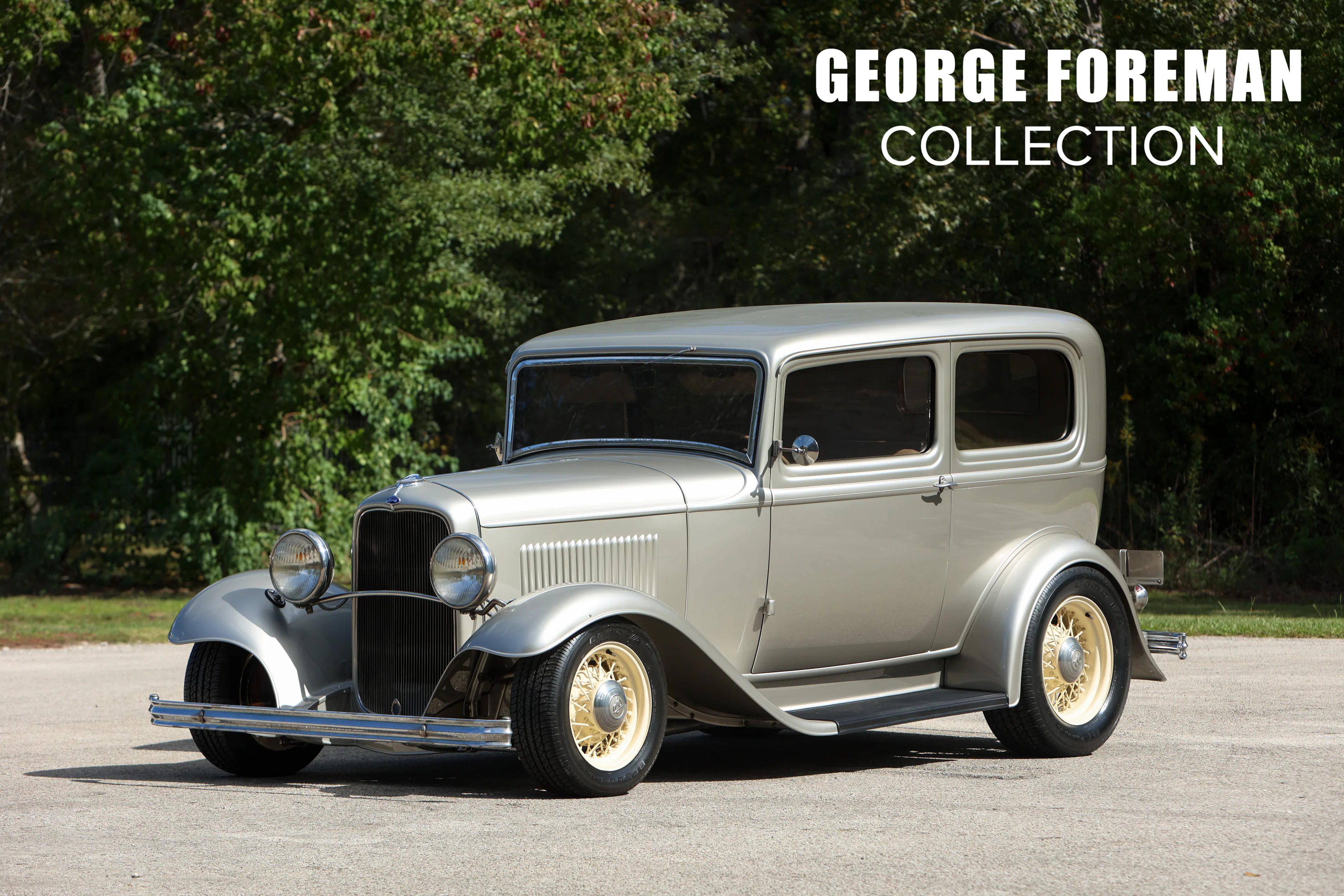 1932 Ford Model 18 Deluxe Tudor Sedan with Matching Hercules Trailer