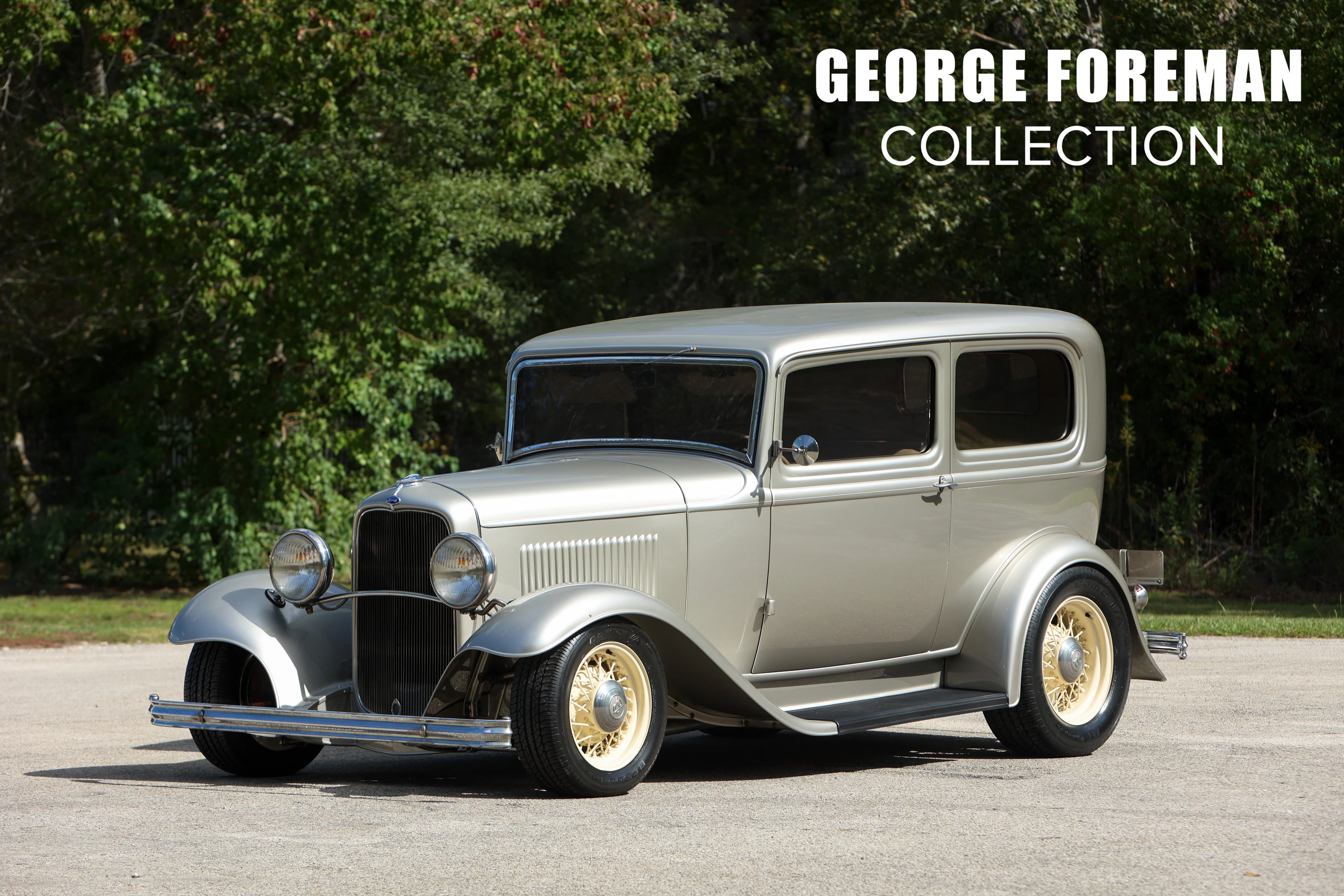 1932 Ford Model 18 Deluxe Tudor Sedan with Matching Hercules Trailer