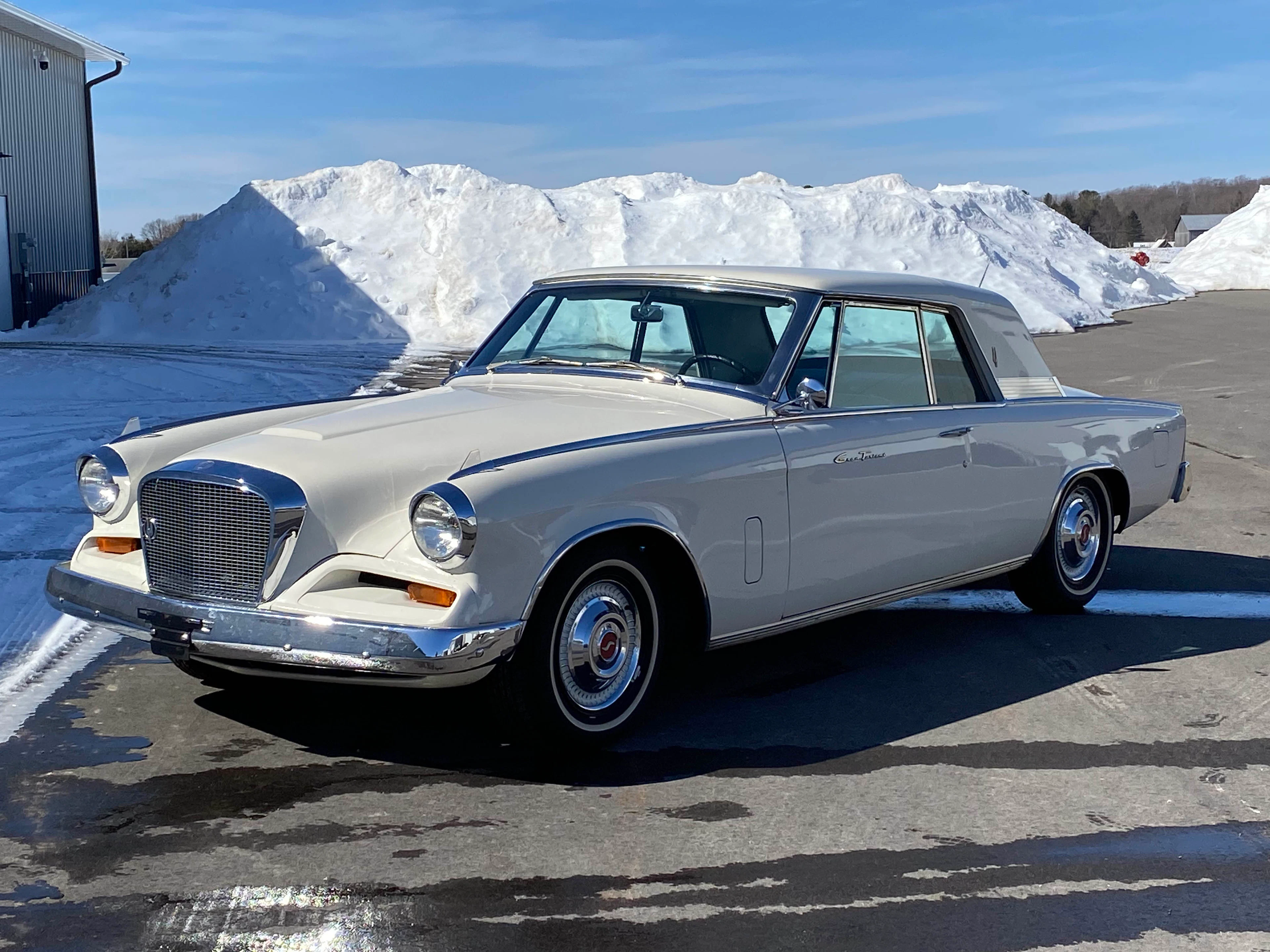 1962 Studebaker Gran Turismo Hawk
