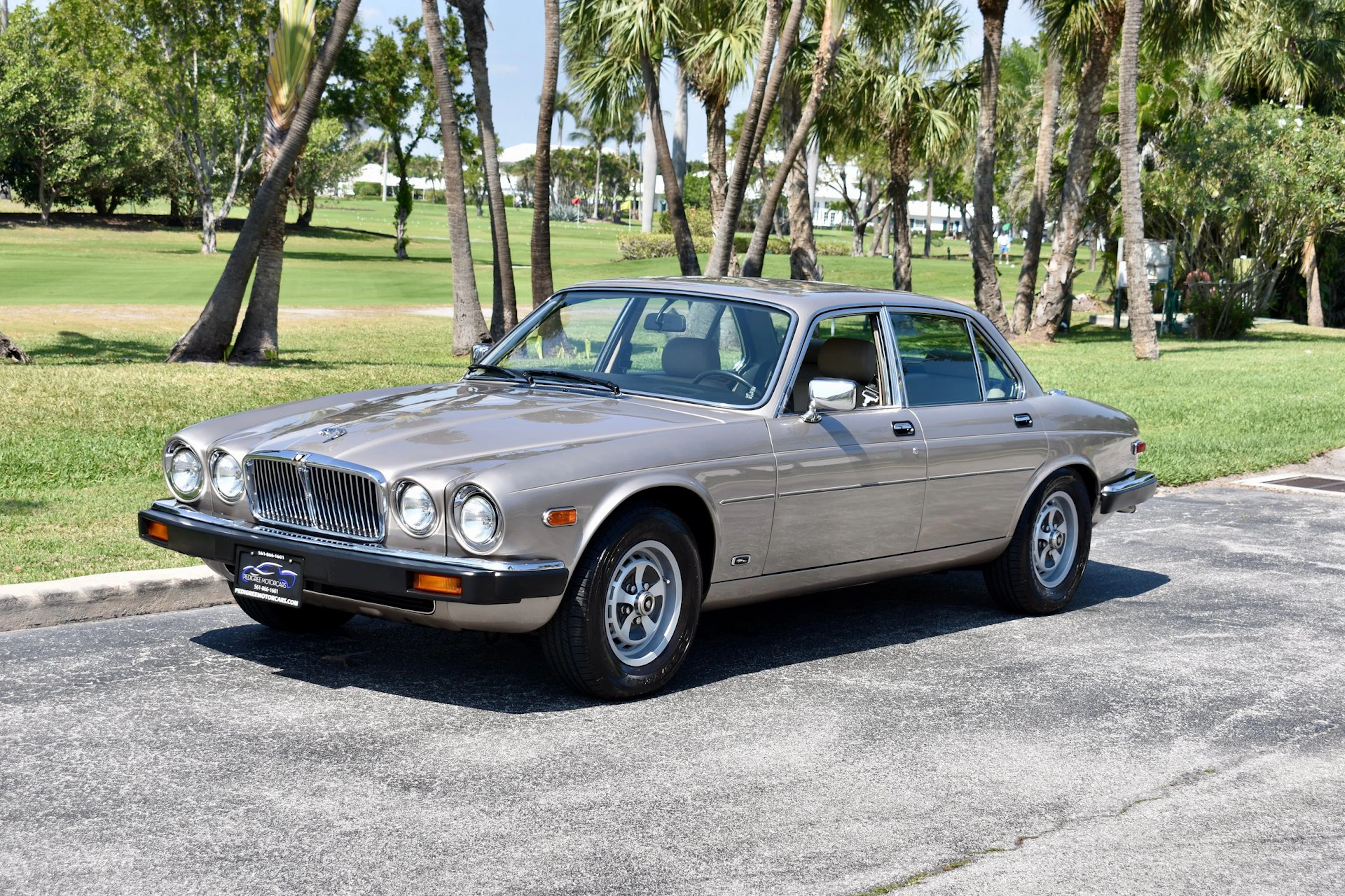 1987 Jaguar XJ6 Vanden Plas