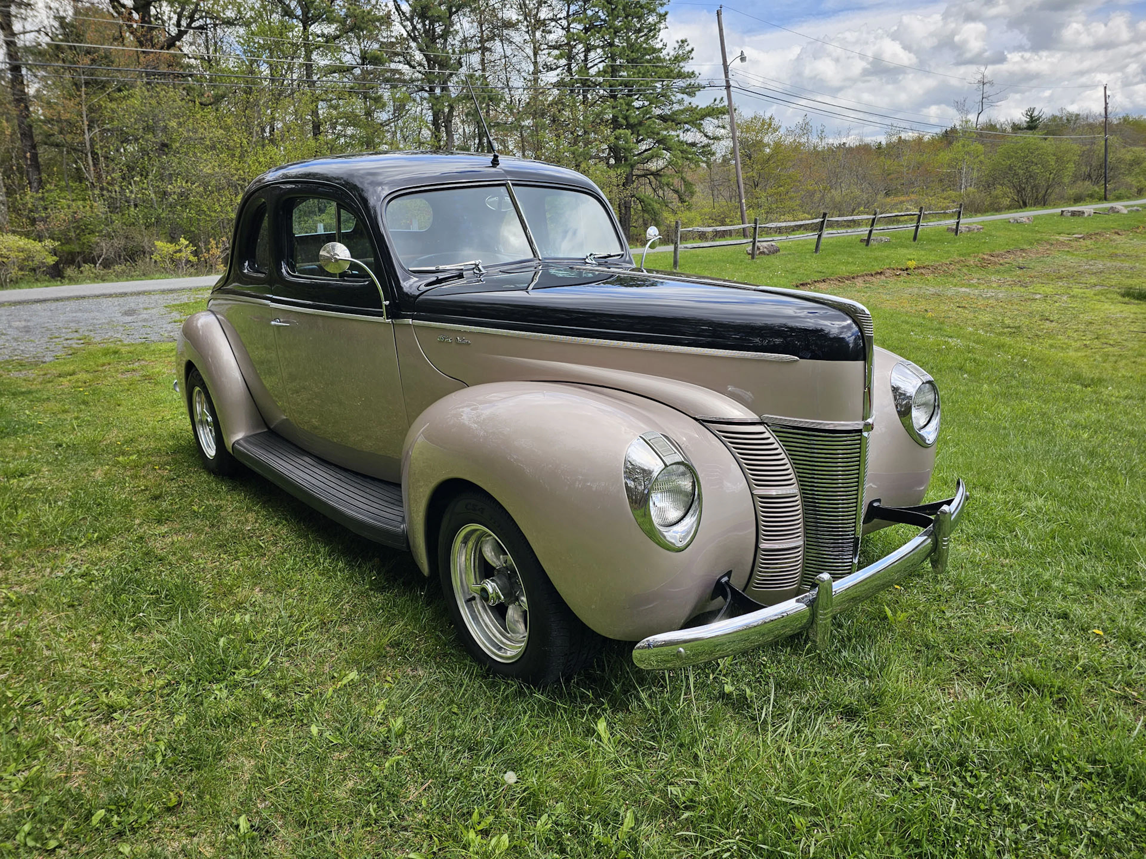 1940 Ford Deluxe Two-Door Coupe
