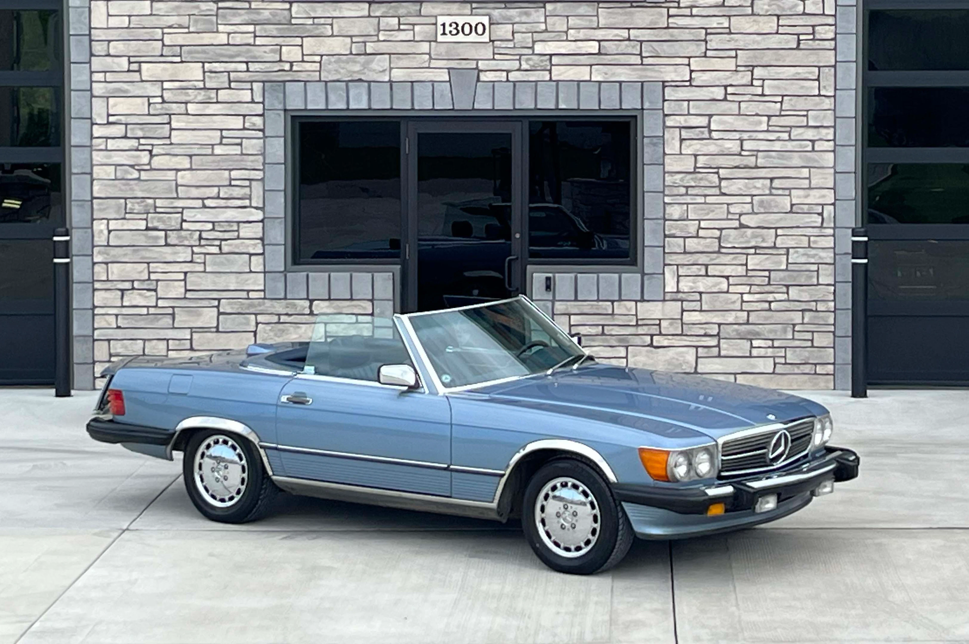 1987 Mercedes-Benz 560 SL