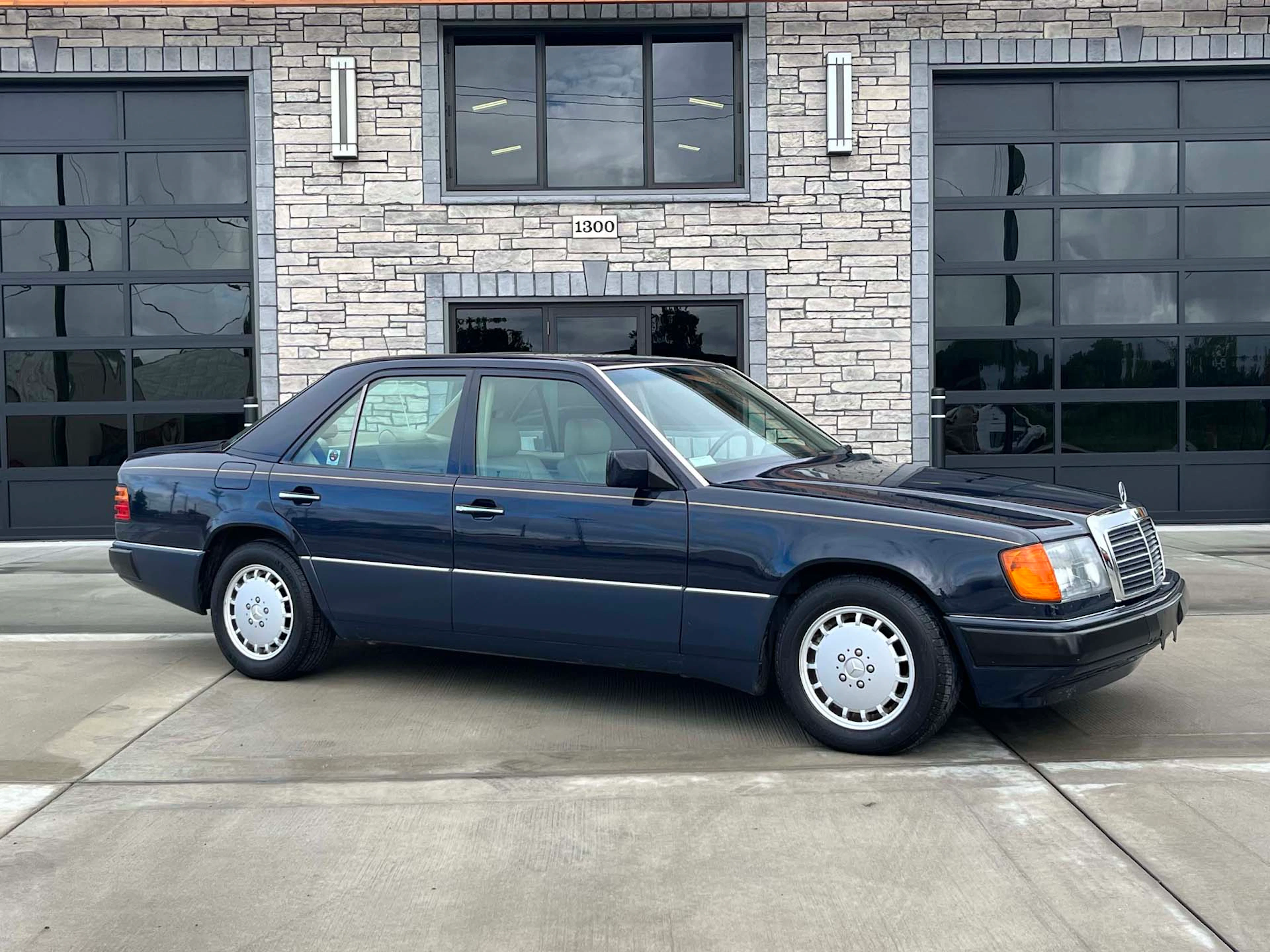1993 Mercedes-Benz 300 E