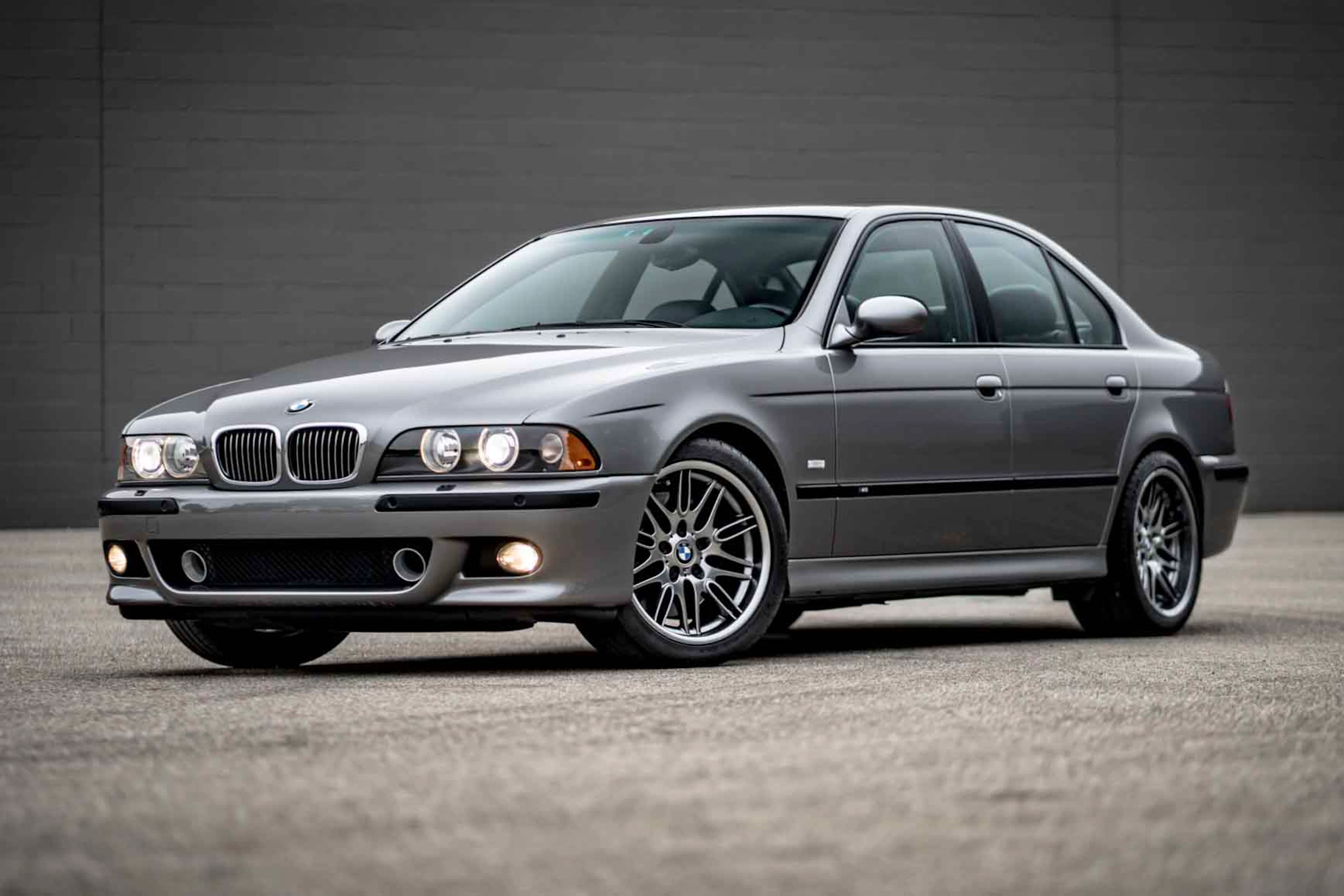 2002 BMW M5