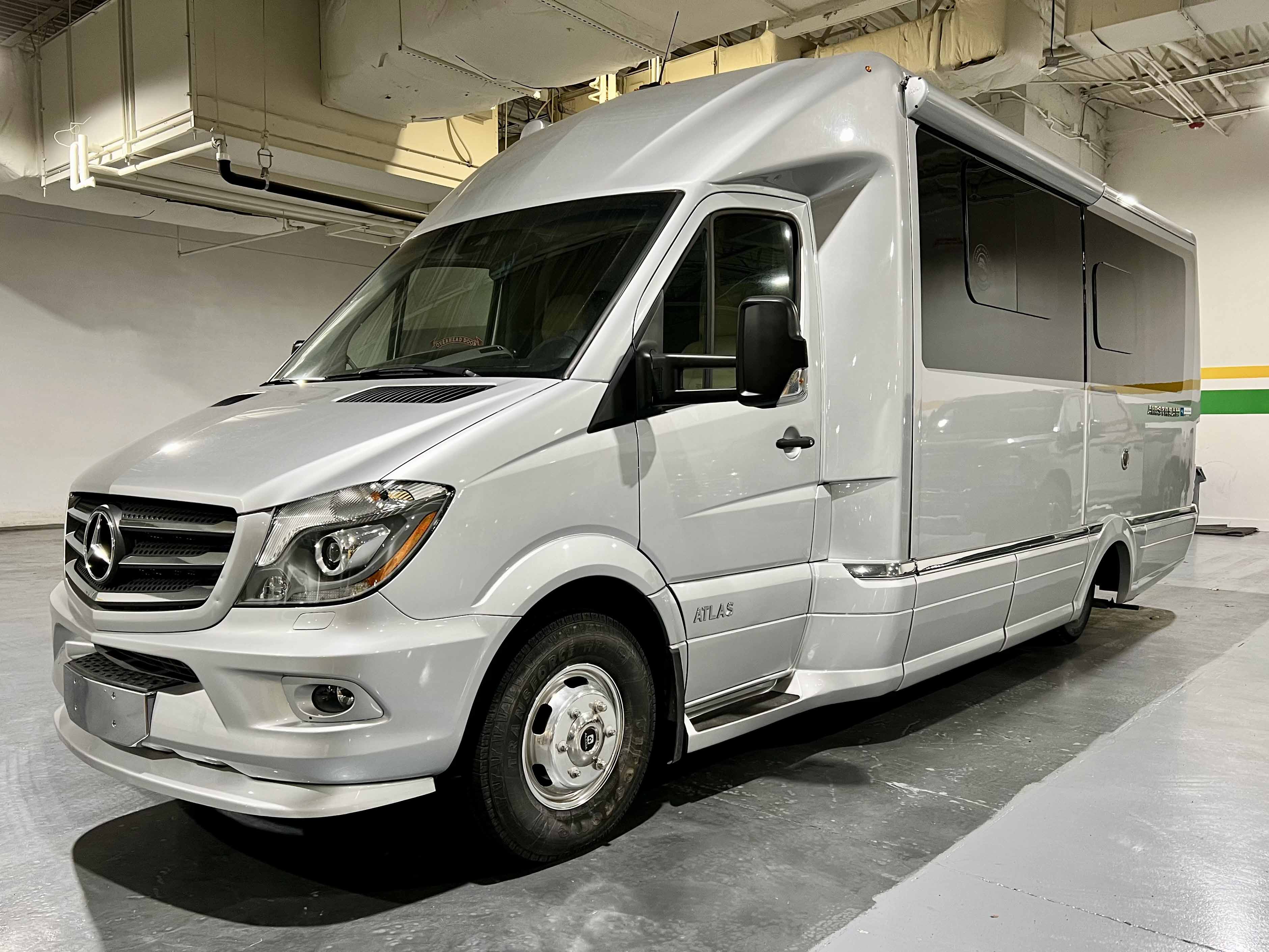 2018 Airstream Atlas Murphy Suite Tommy Bahama Relax Edition