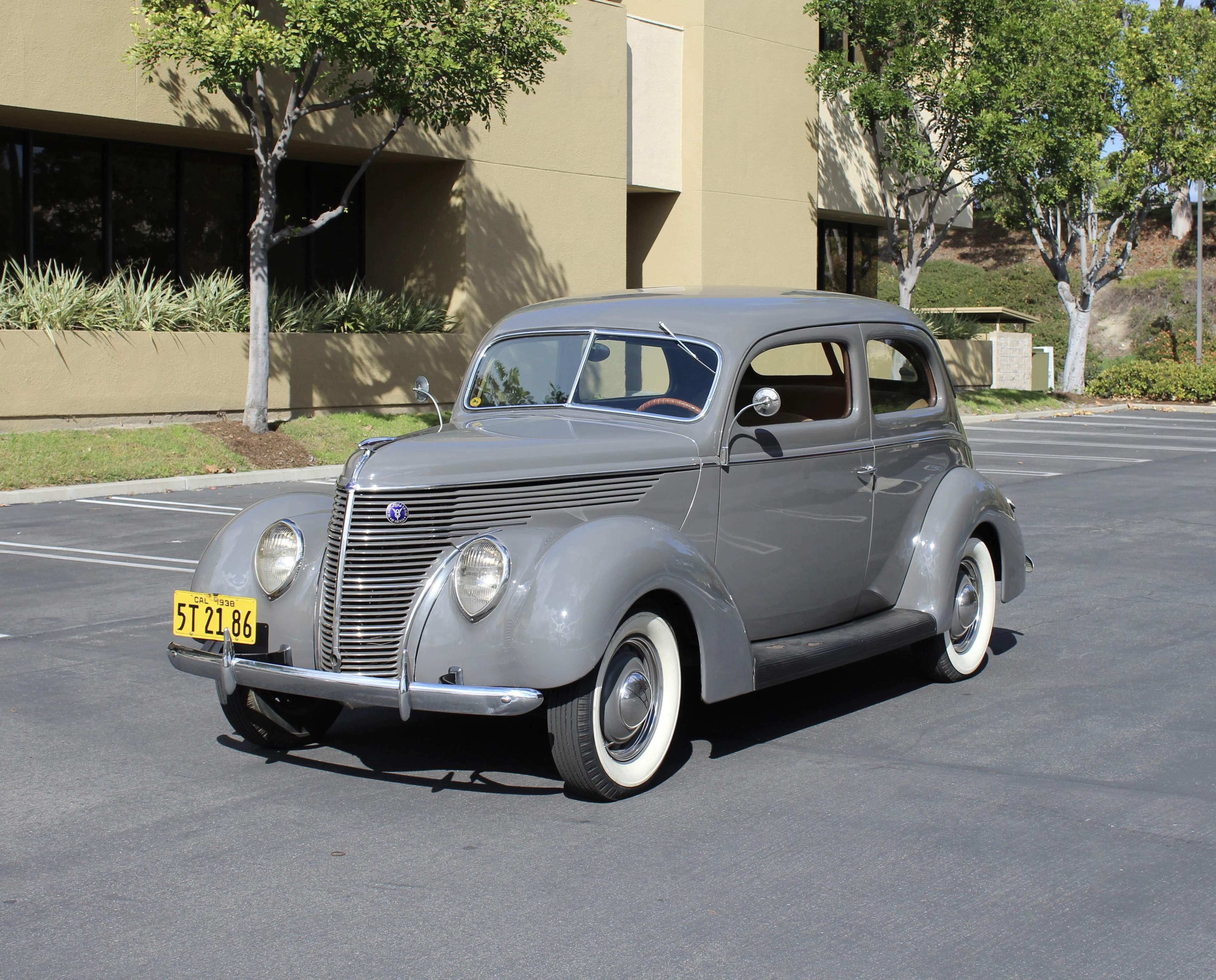 1938 Ford Tudor Standard