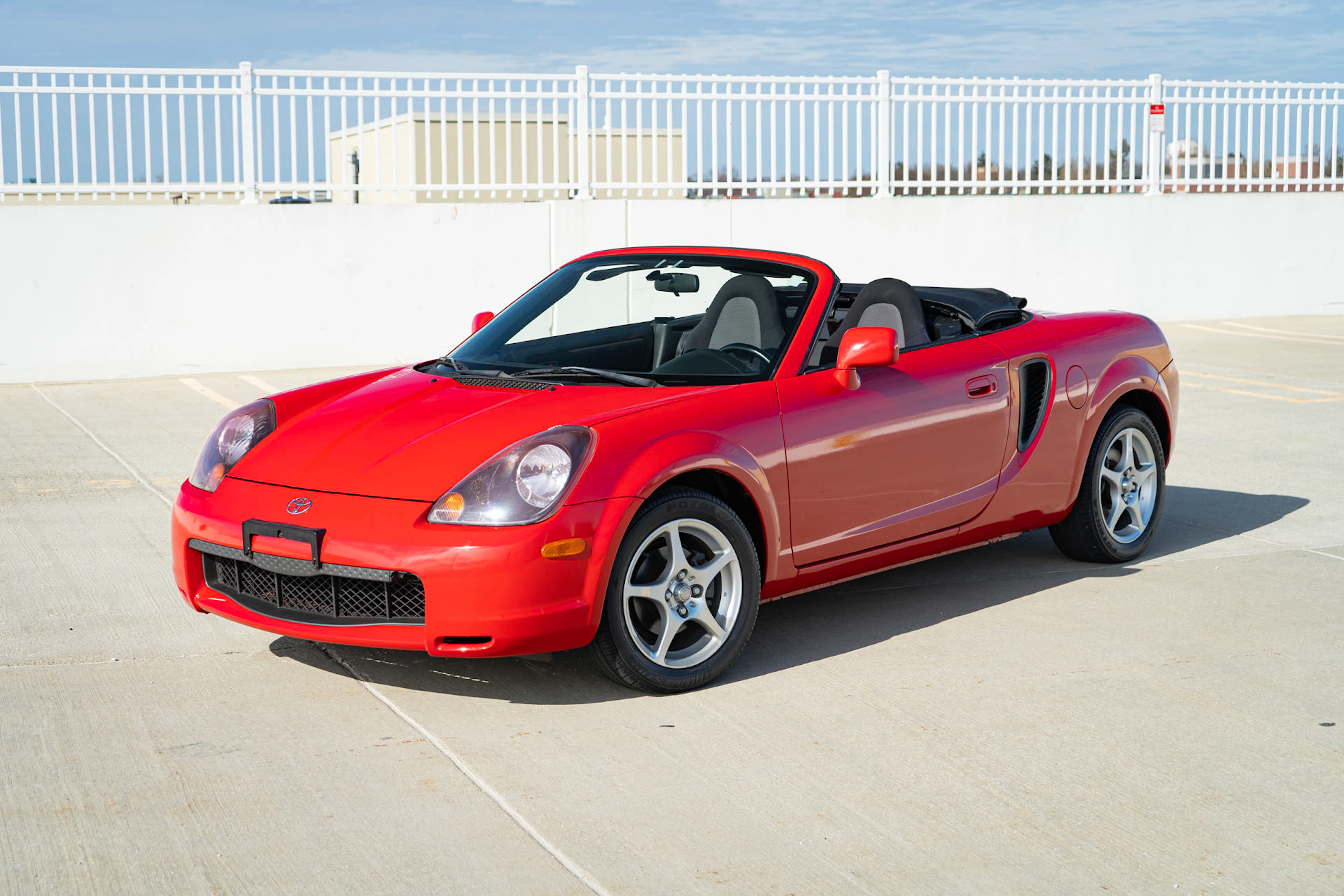 4,500-Mile 2001 Toyota MR2 Spyder Five-Speed