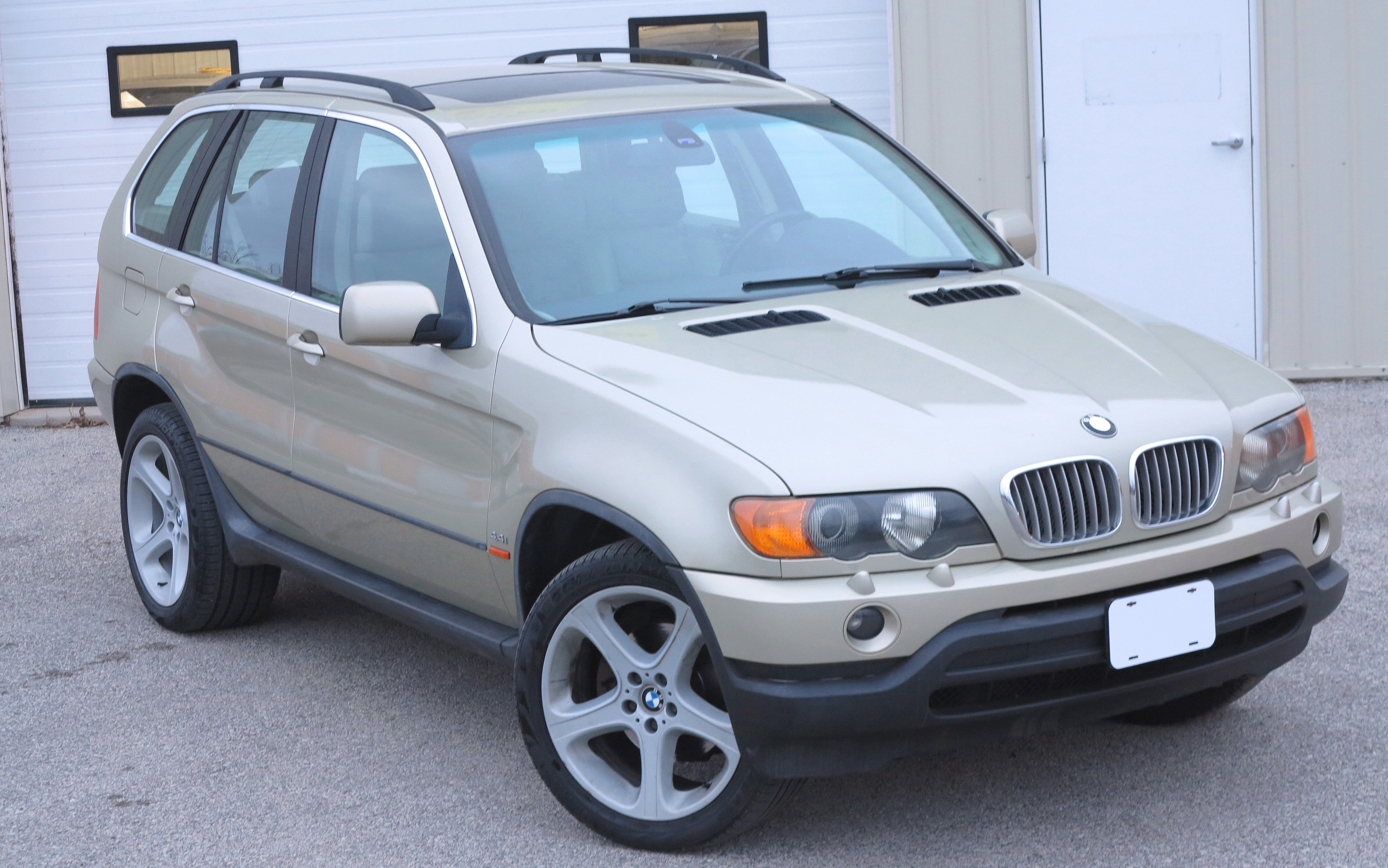 2000 BMW X5 4.4i