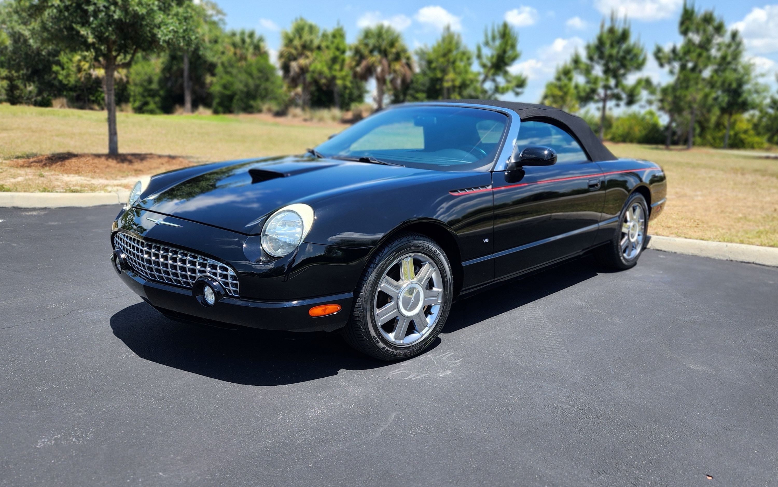2004 Ford Thunderbird