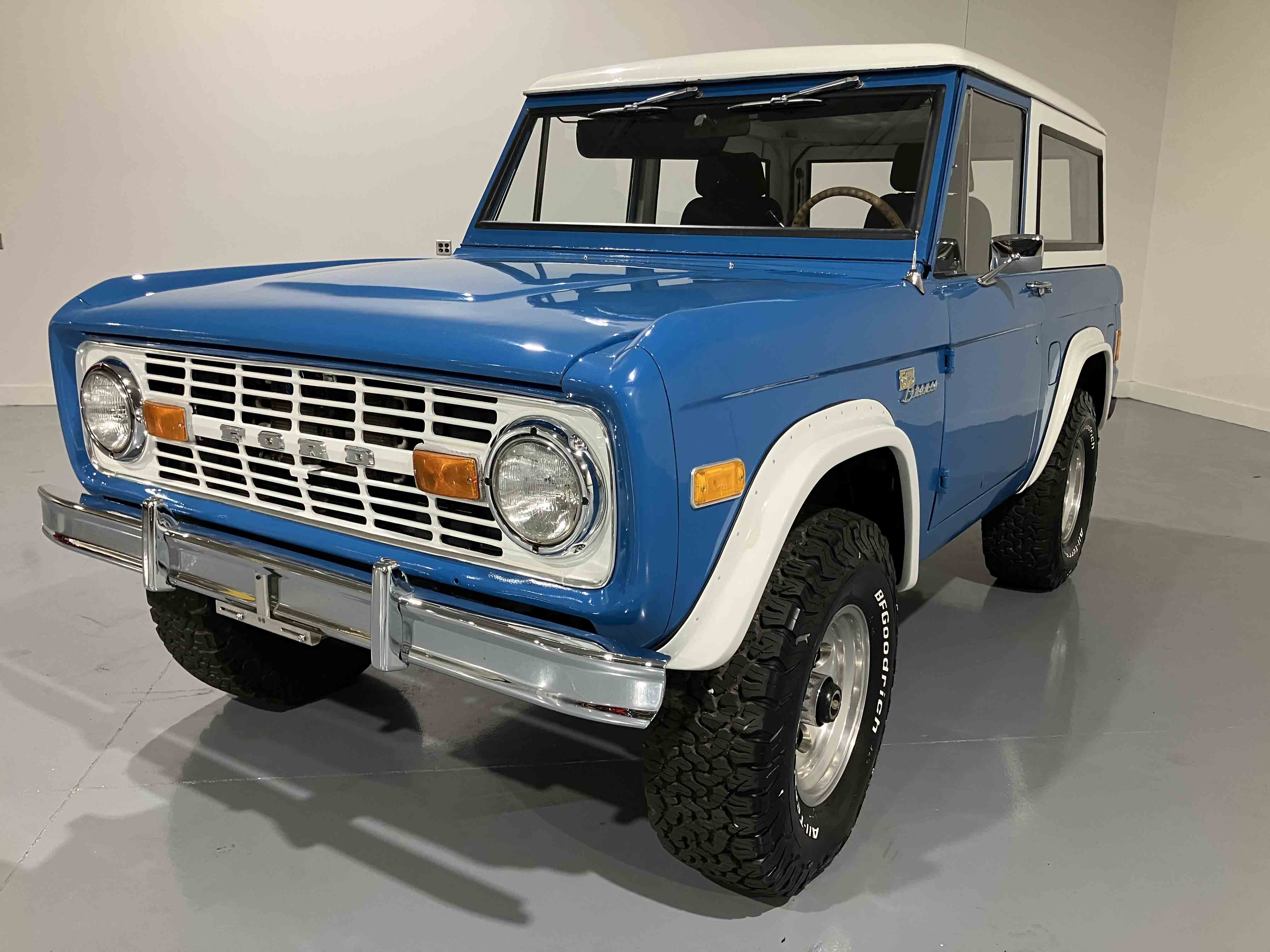 1977 Ford Bronco Wagon