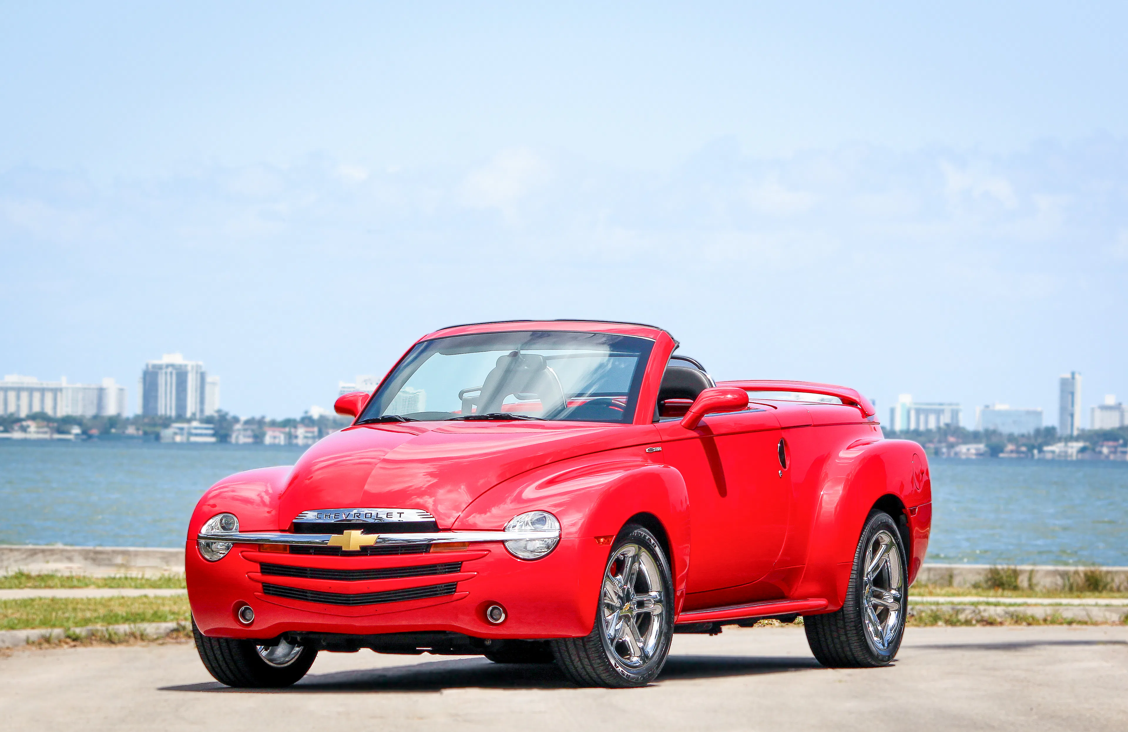 8,700-Mile 2005 Chevrolet SSR Six-Speed