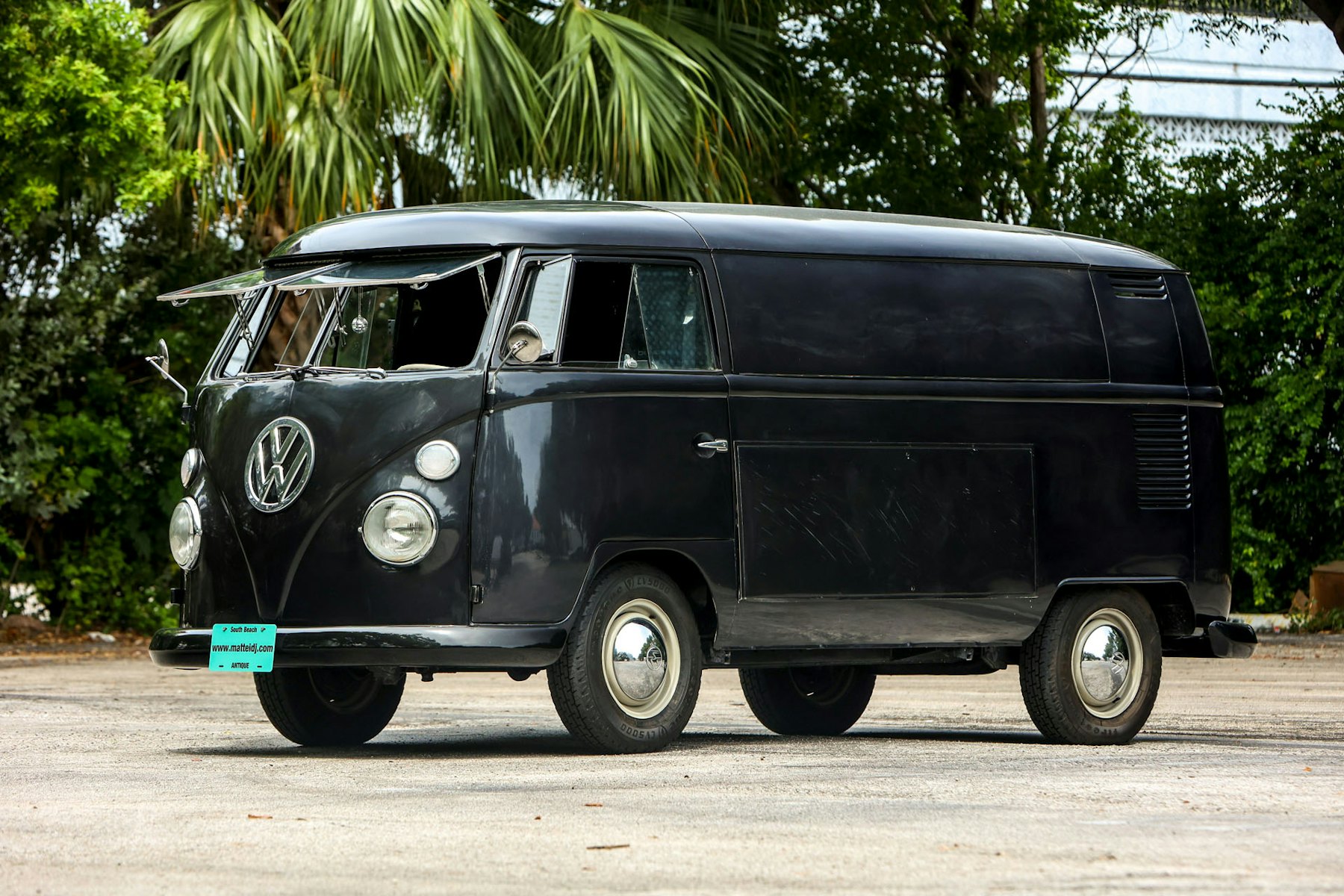 https://marketplace-media.hagerty.com/2024/5/14/11RbHFCEqycrdFY3GtLsve-photo-1.jpg?q=70&amp;w=1800