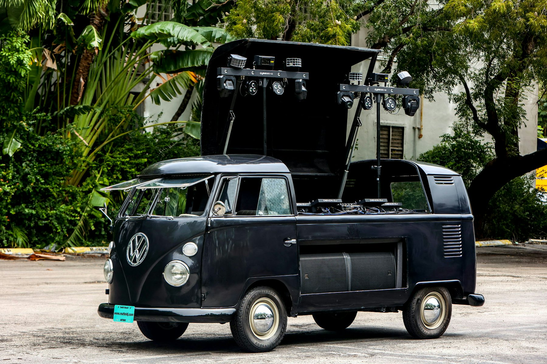 https://marketplace-media.hagerty.com/2024/5/14/11RbHFCEqycrdFY3GtLsve-photo-44.jpg?q=70&amp;w=1800