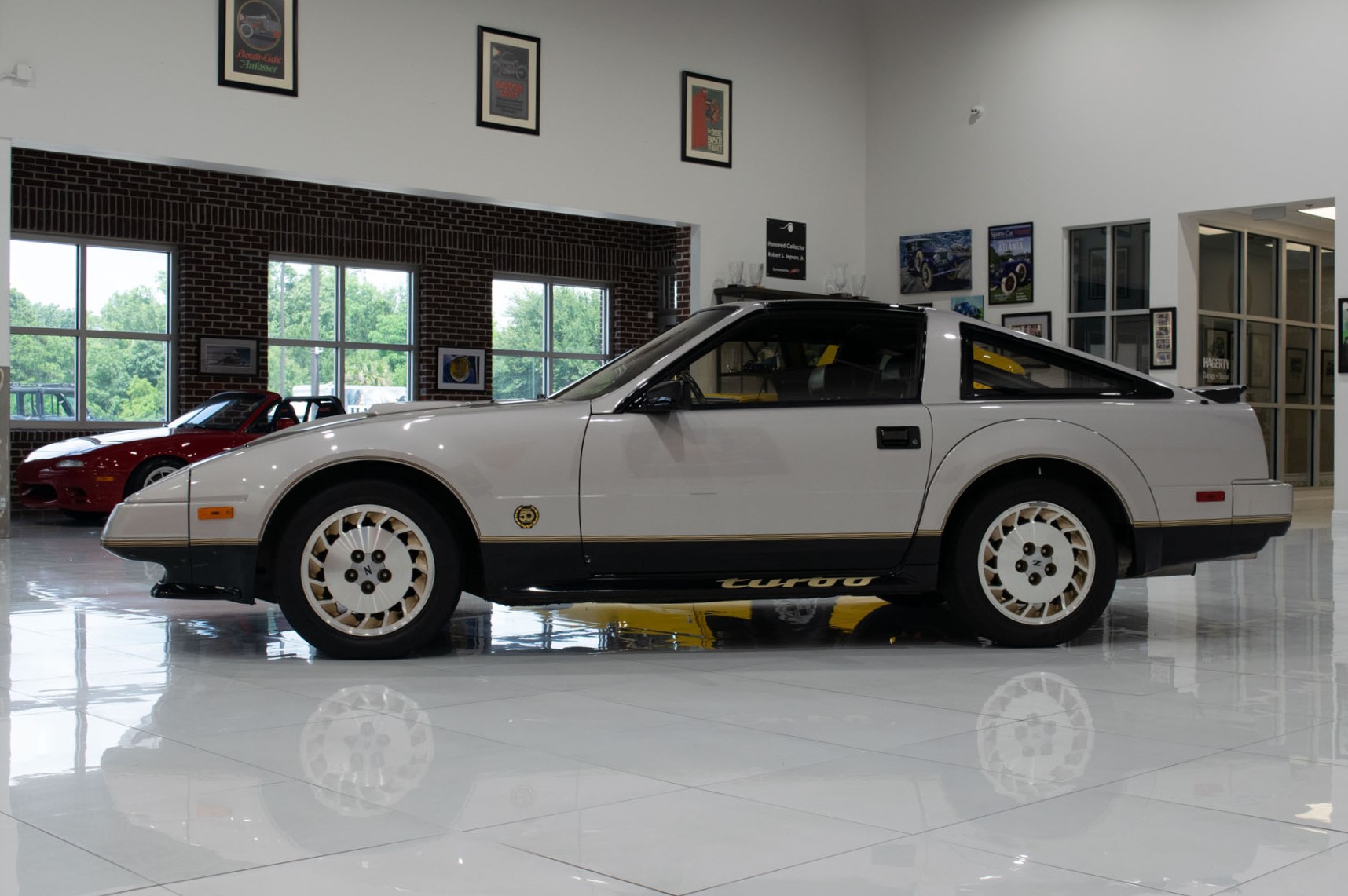 富士 50th Anniversary Edition Nissan 370Z 50th Anniversary Edition Celebrates Half a