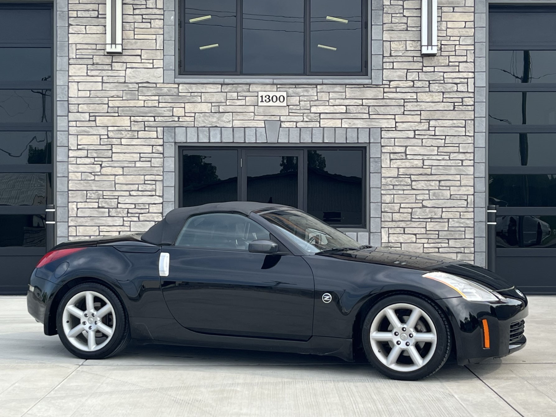 2004 Nissan 350Z Enthusiast Convertible for sale | Hagerty Marketplace, image size:1787x1340