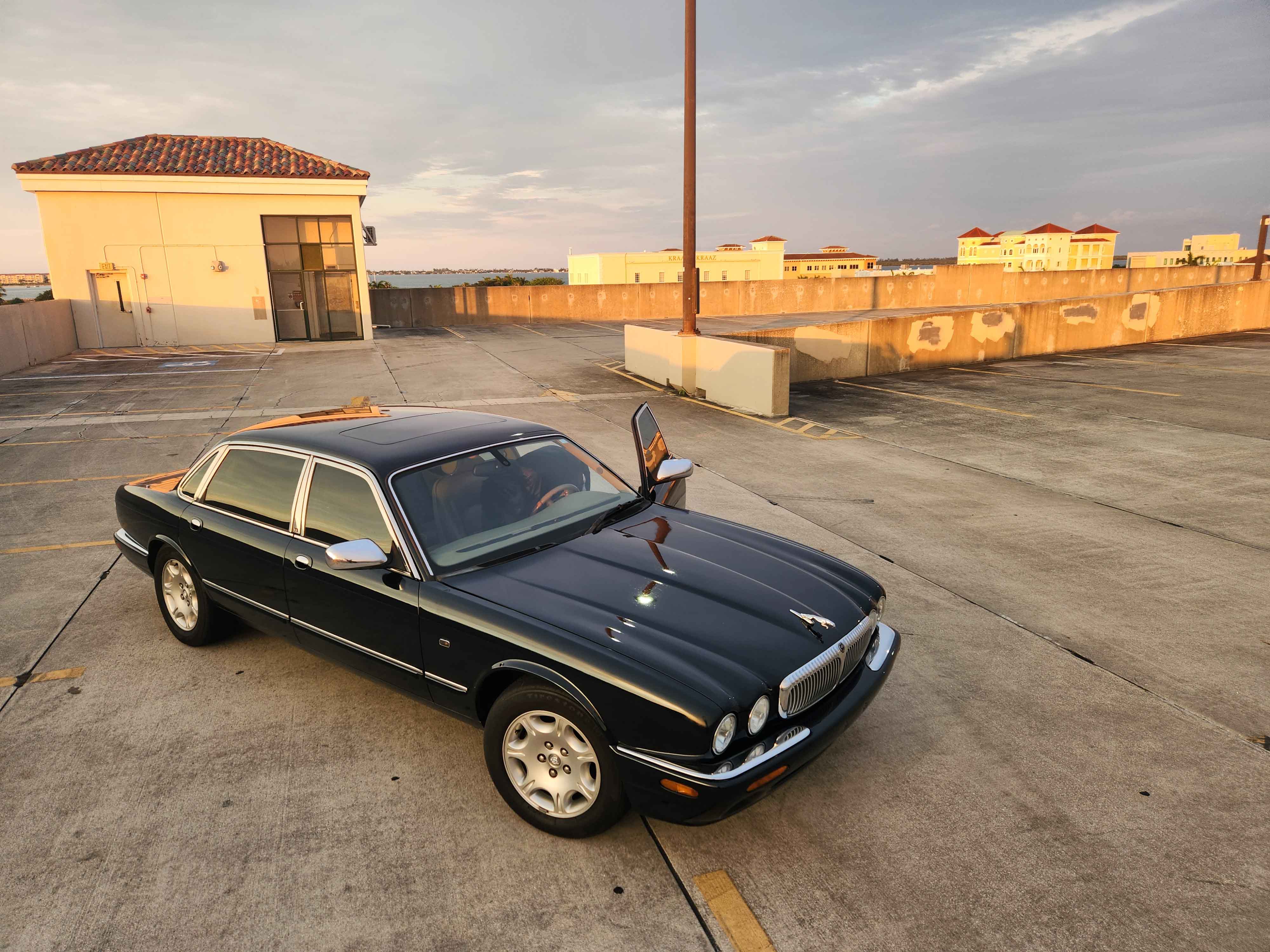 バンデンプラ洋書 vanden plas coachbuilders バンデンプラ洋書 vanden plas coachbuilders Amazon.co.jp