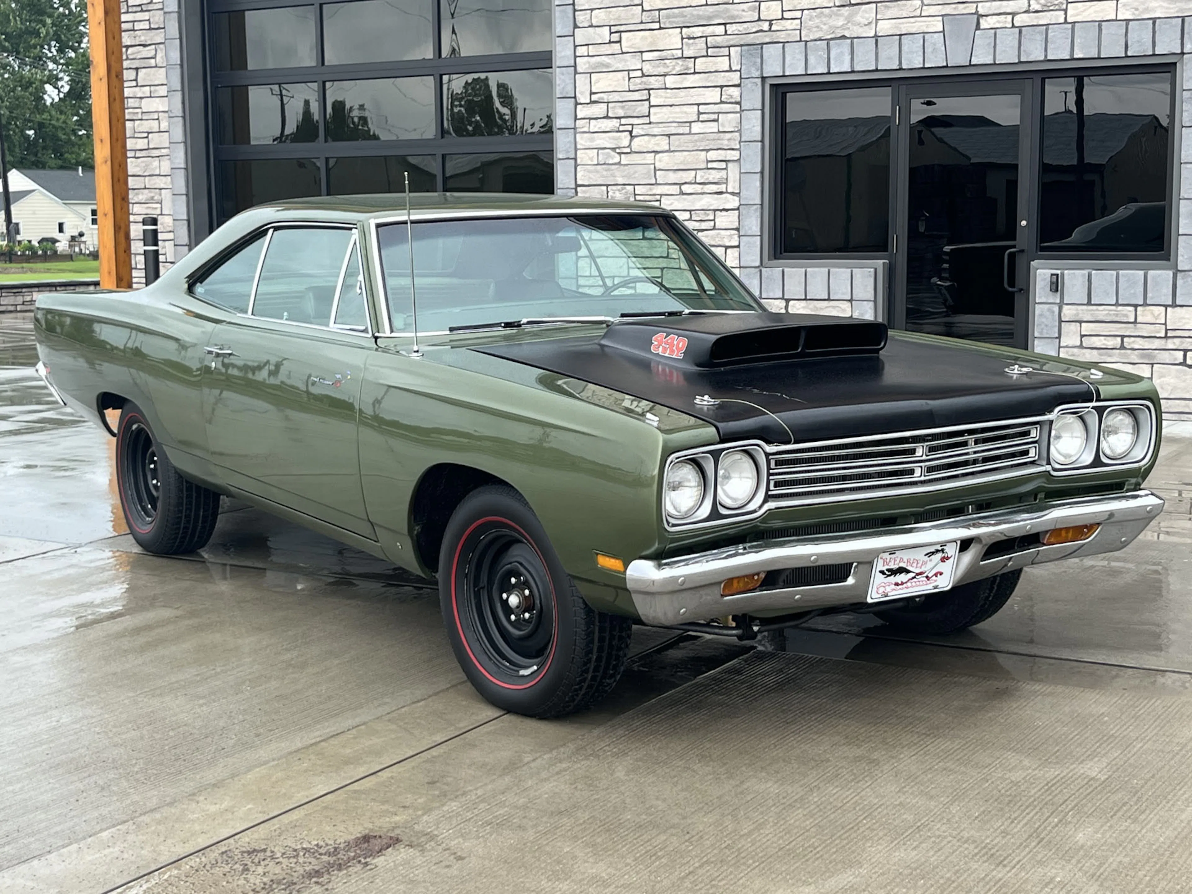 1969 Plymouth Road Runner 440 Six-Barrel Recreation
