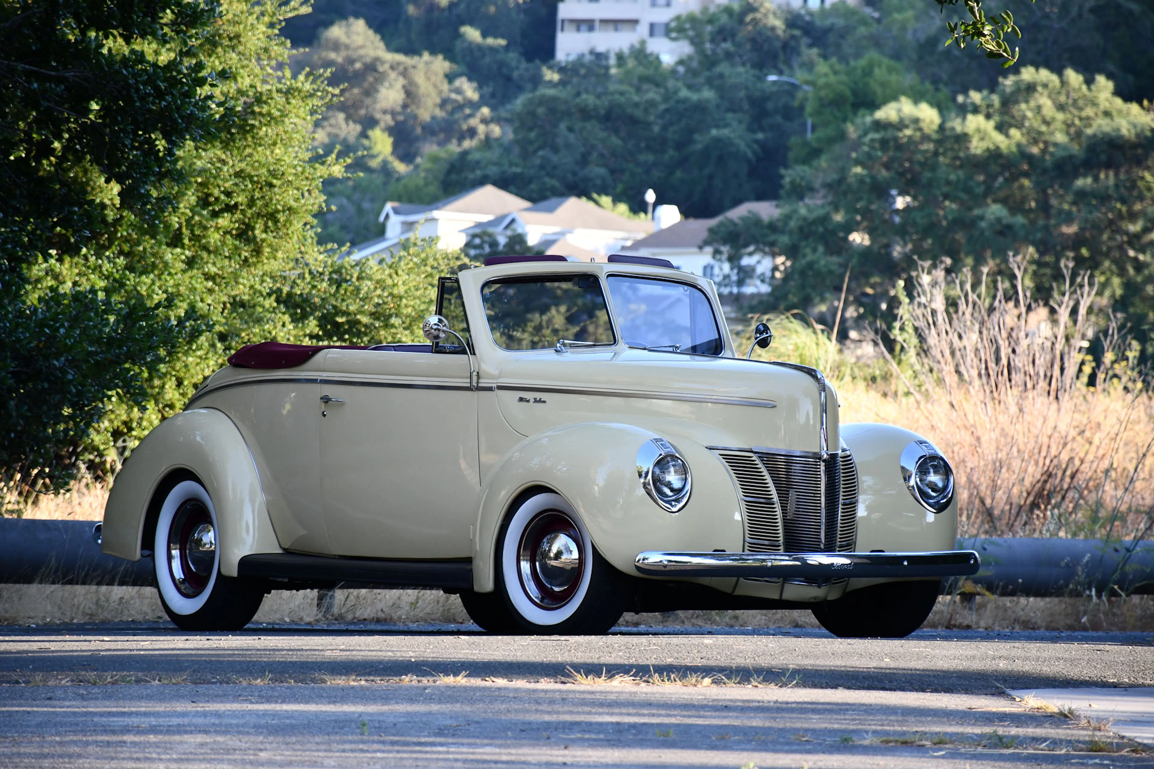 1940 Ford De Luxe Convertible Club Coupe