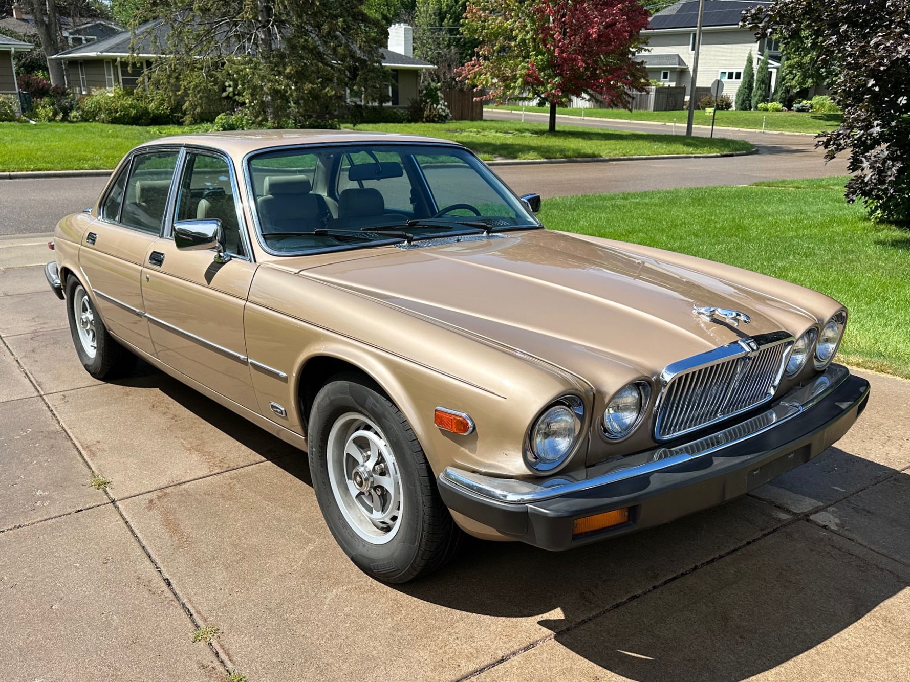 1986 Jaguar XJ-6 Vanden Plas