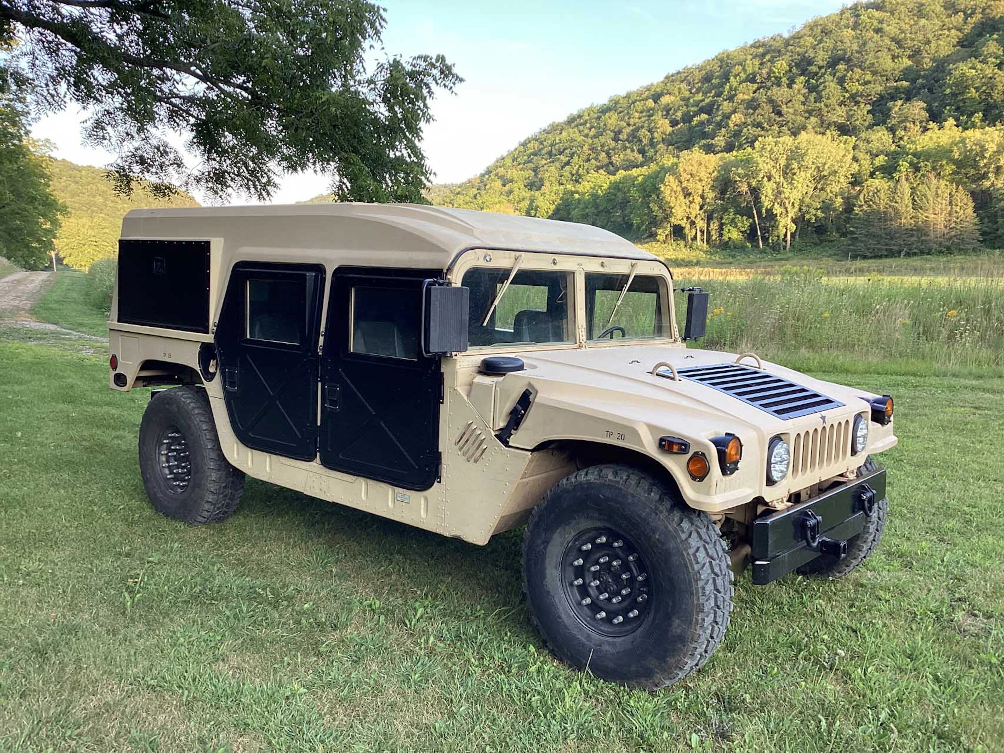 1990 AM General HMMWV M998