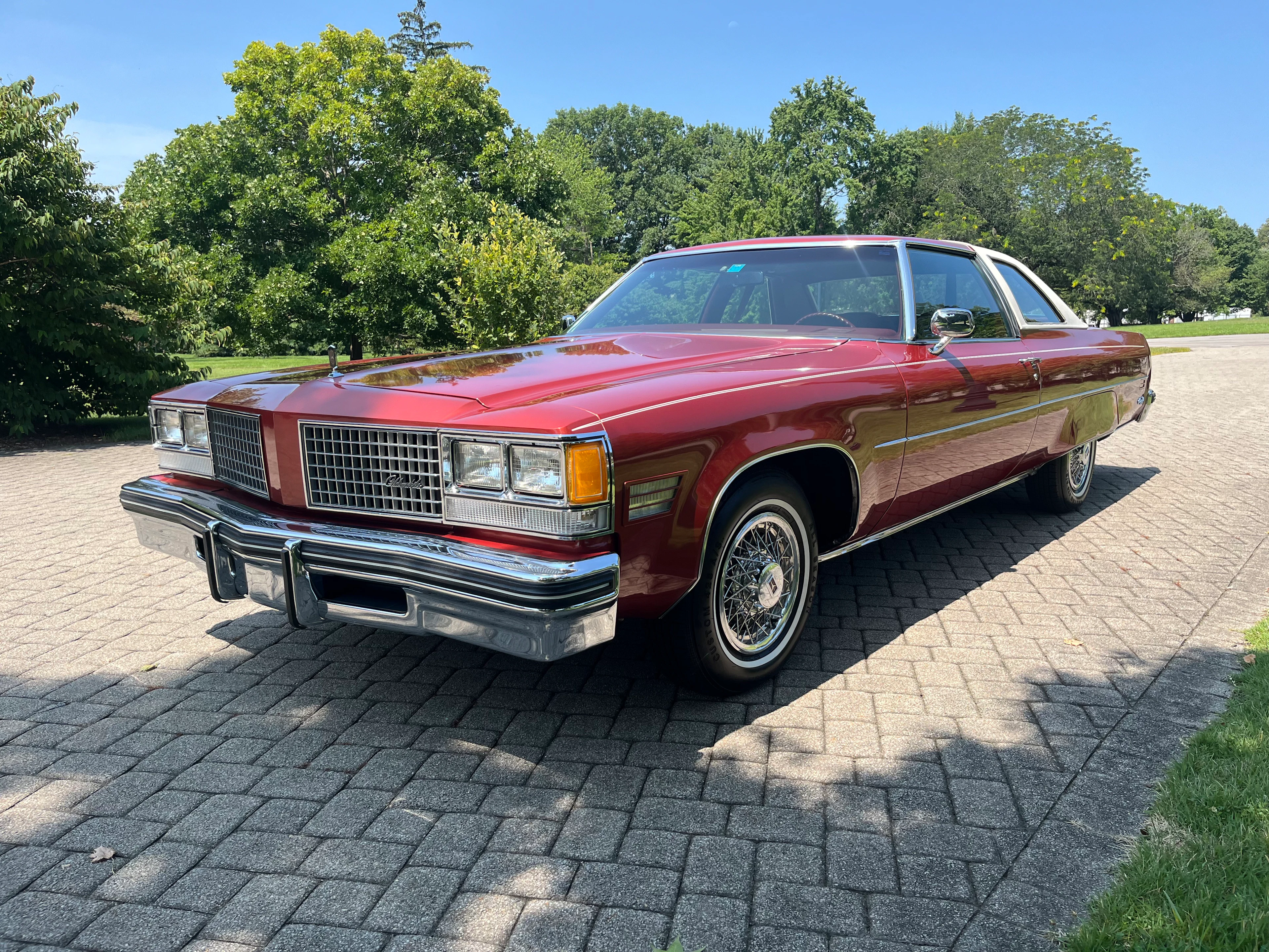 1976 Oldsmobile Ninety-Eight Regency
