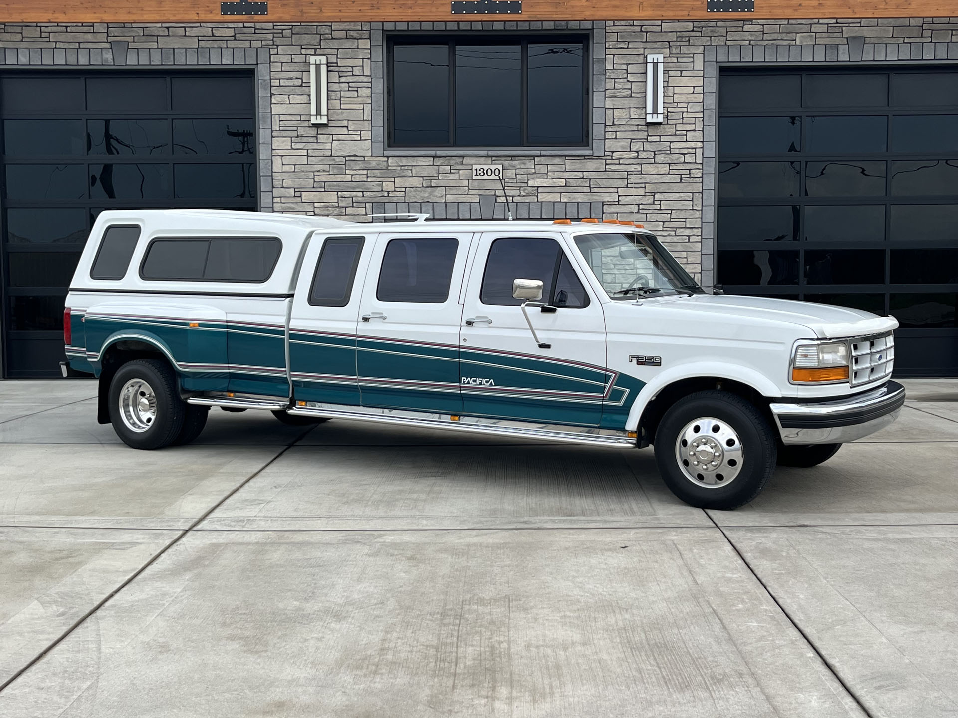 1993 Ford F-350 XLT Crew Cab Diesel Dually Centurion Pacifica